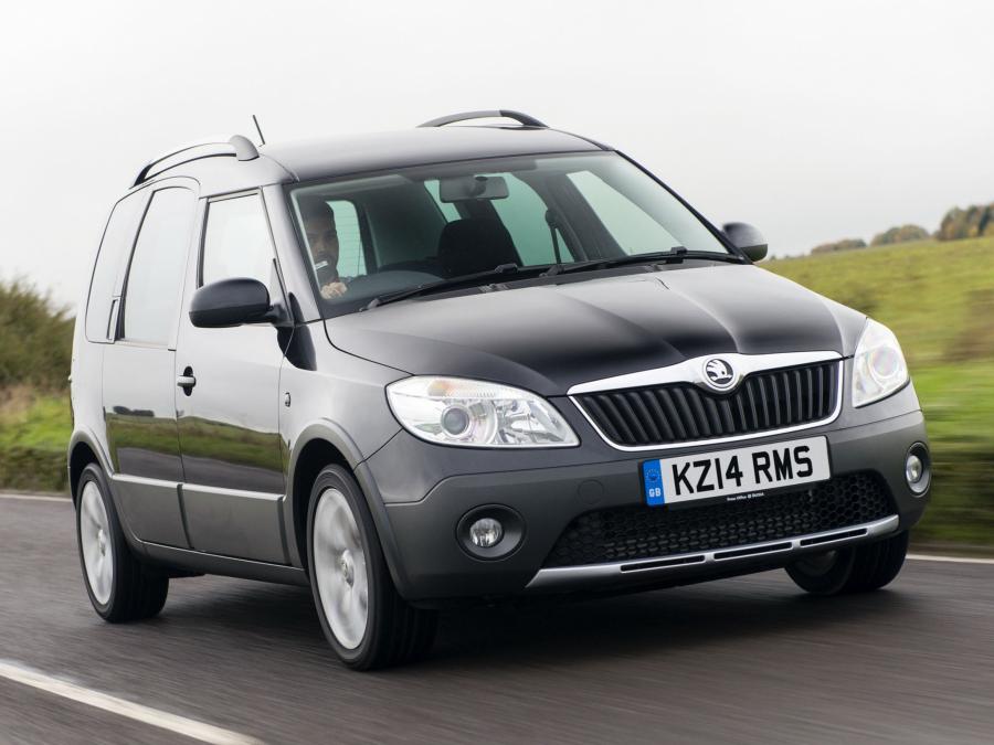 Skoda Roomster Scout 2010 года  (UK) (фото 2 из 3)